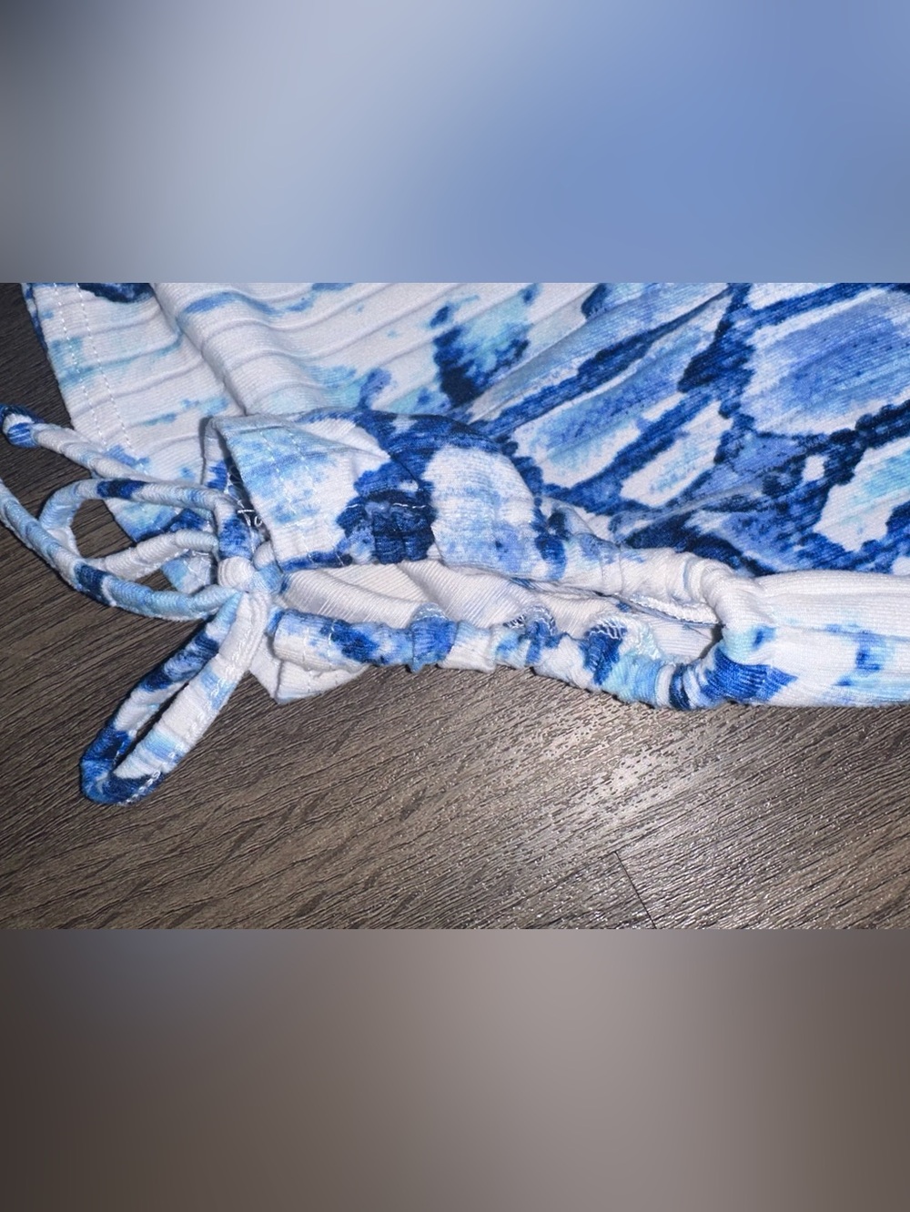 Rue21 Blue & White Print Ribbed Crop Top with Tie Sides - Women’s Medium - Picture 5 of 6